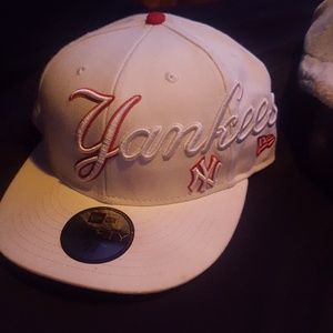New era baseball fitted hat